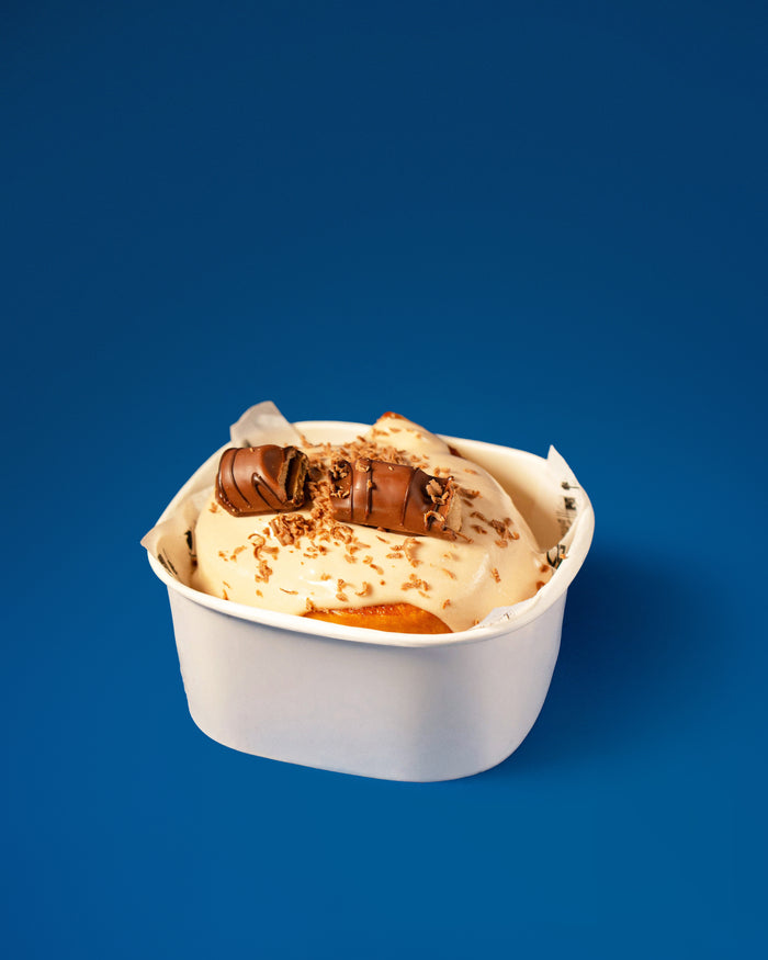 Kinder Bueno Cinnamon Roll